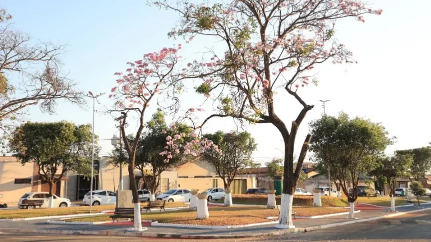 Prefeitura revitaliza Praça das Mães na Vila Pai Eterno em Trindade