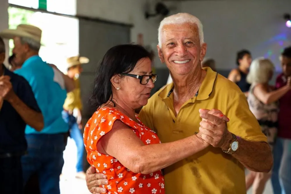 Forró da Terceira Idade promove inclusão, saúde e bem-estar em Trindade