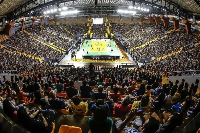 Estrelas Mundiais do Vôlei disputam partida no Mangueirinho